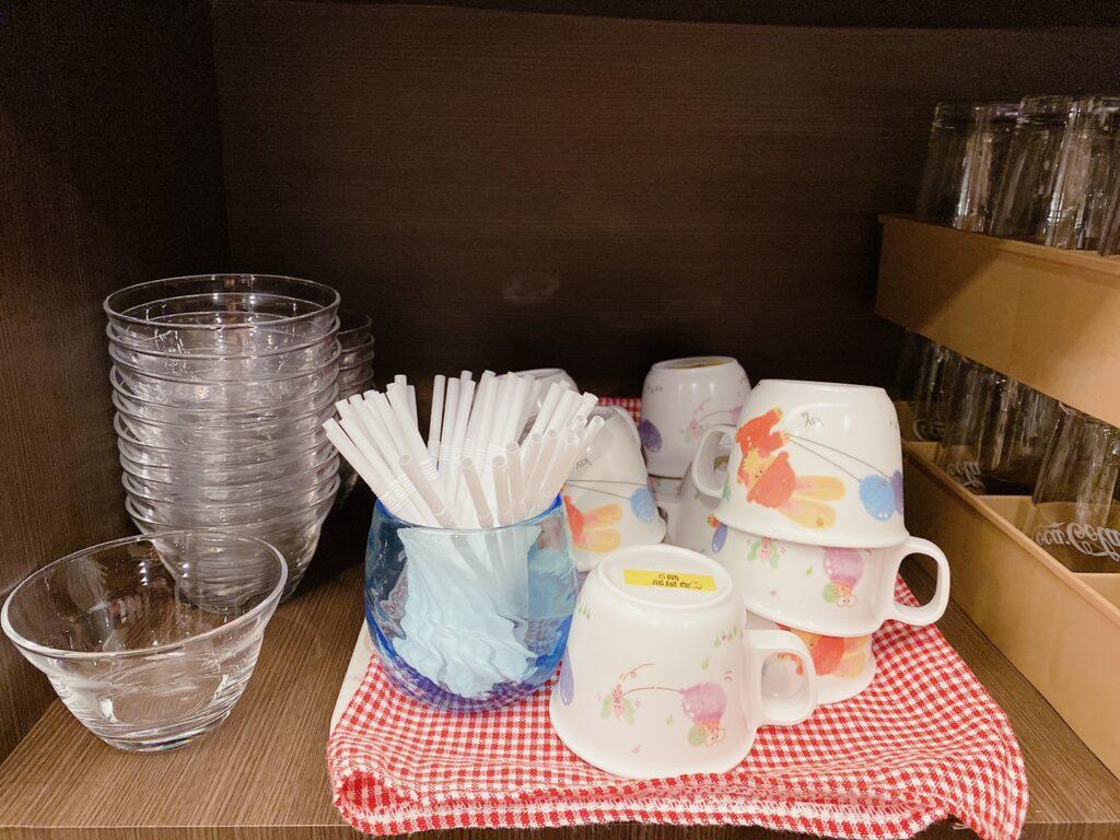 富士レークホテル　夕食　子供用のコップを撮影した画像