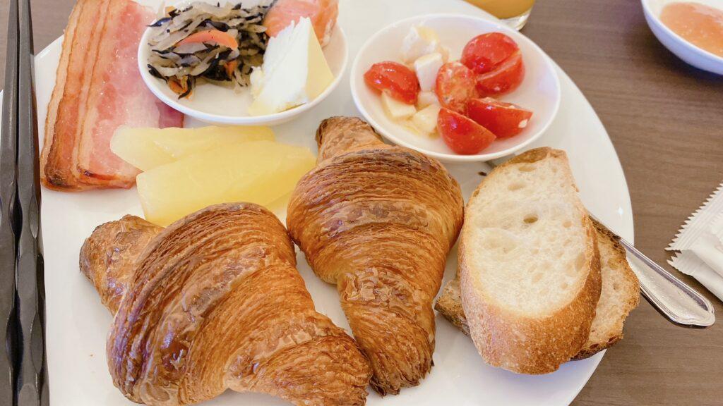 富士レークホテル　朝食ビュッフェ　料理の写真１