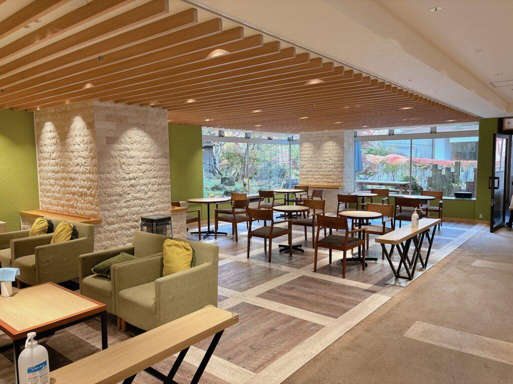 蓼科グランドホテル滝の湯　館内のカフェを撮影した画像