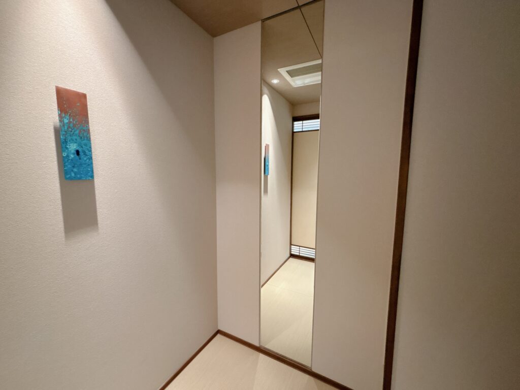 庄川温泉ゆめつづり 客室の踏込を撮影した画像2