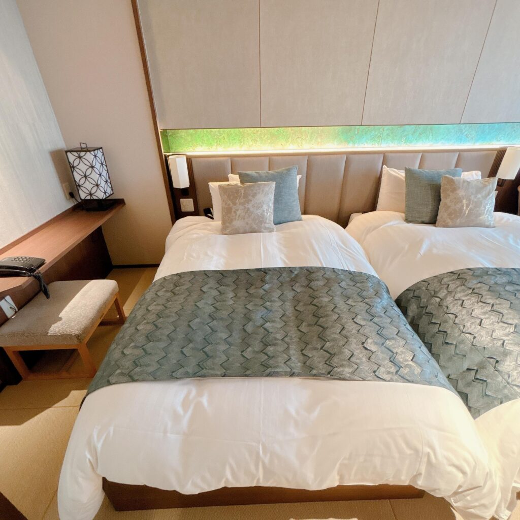 庄川温泉ゆめつづり 客室のベッドを撮影した画像