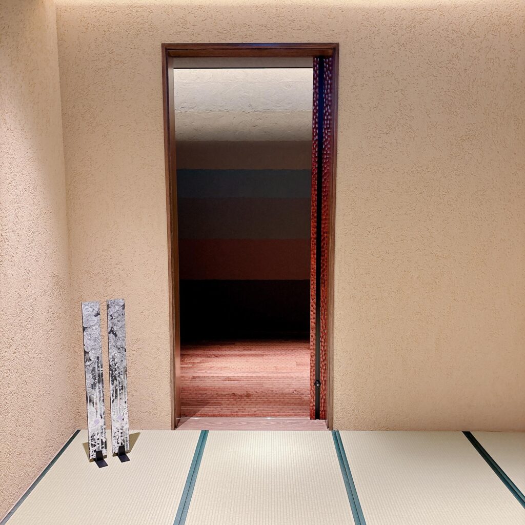 庄川温泉ゆめつづり 夕食会場へ向かう様子を撮影した画像3