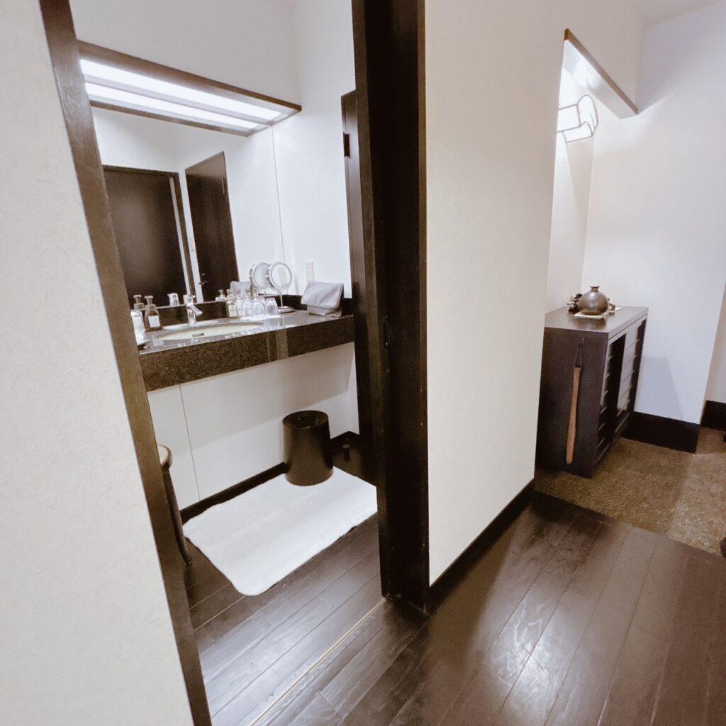 アオアヲナルトリゾート　洗面所の様子を実際に撮影した画像1