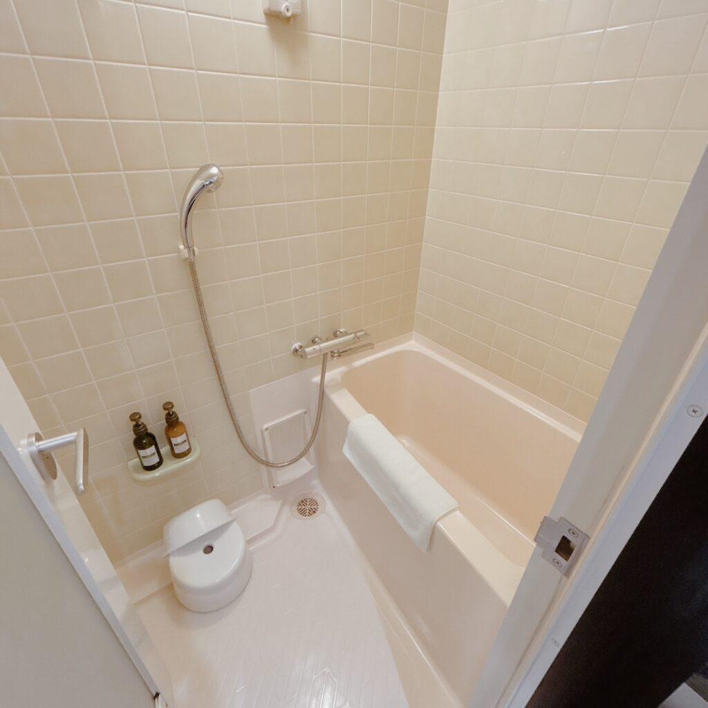 アオアヲナルトリゾート　浴室の様子を実際に撮影した画像