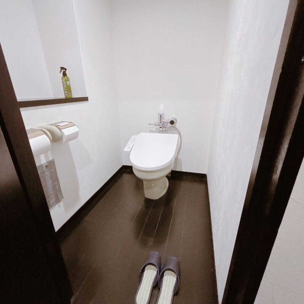 アオアヲナルトリゾート　トイレの様子を実際に撮影した画像