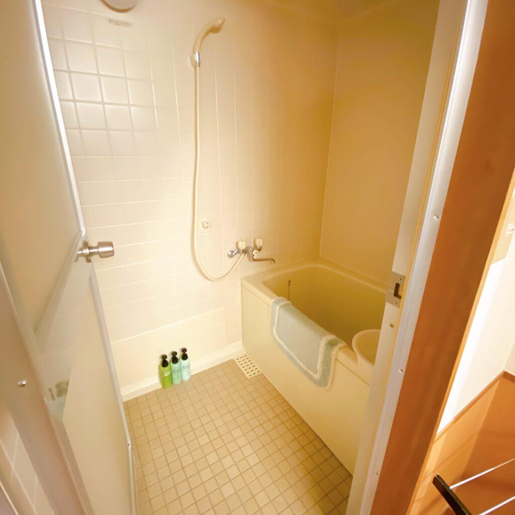 愛隣館　花かんむり14畳和室 浴室の様子を撮影した画像