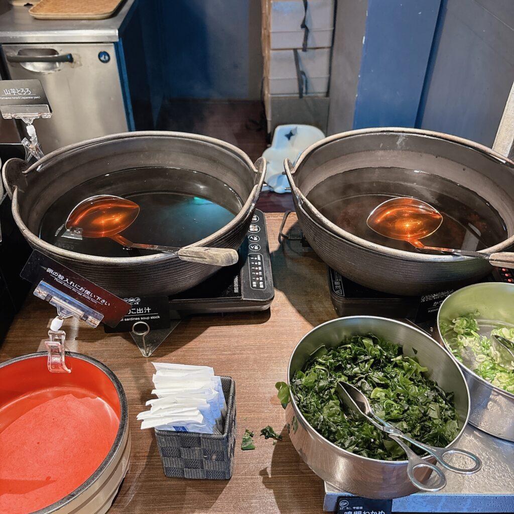 アオアヲナルトリゾート　朝食バイキング　うどんとそうめんコーナーを撮影した写真4