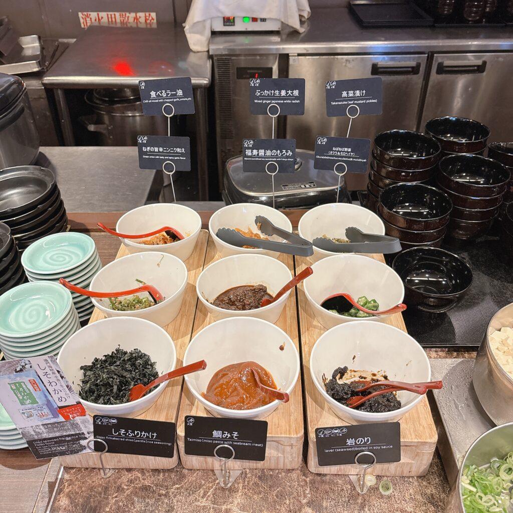 アオアヲナルトリゾート　朝食バイキング　ご飯のお供コーナーを撮影した写真3