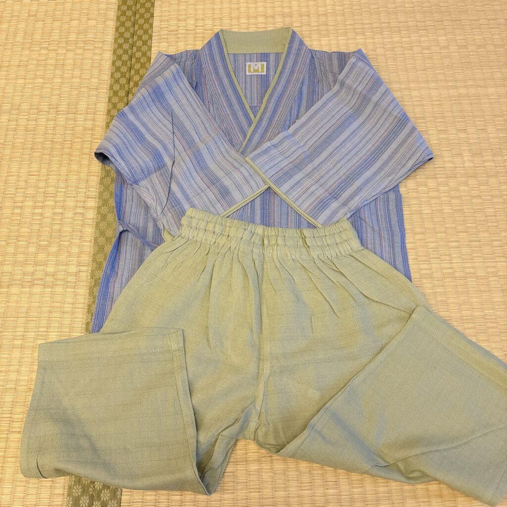 アオアヲナルトリゾート　こども用の作務衣を撮影した画像2