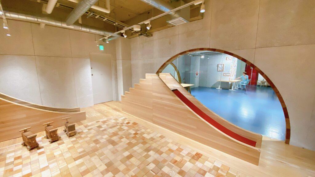 愛隣館の近くにある花巻おもちゃ美術館の館内を撮影した画像2