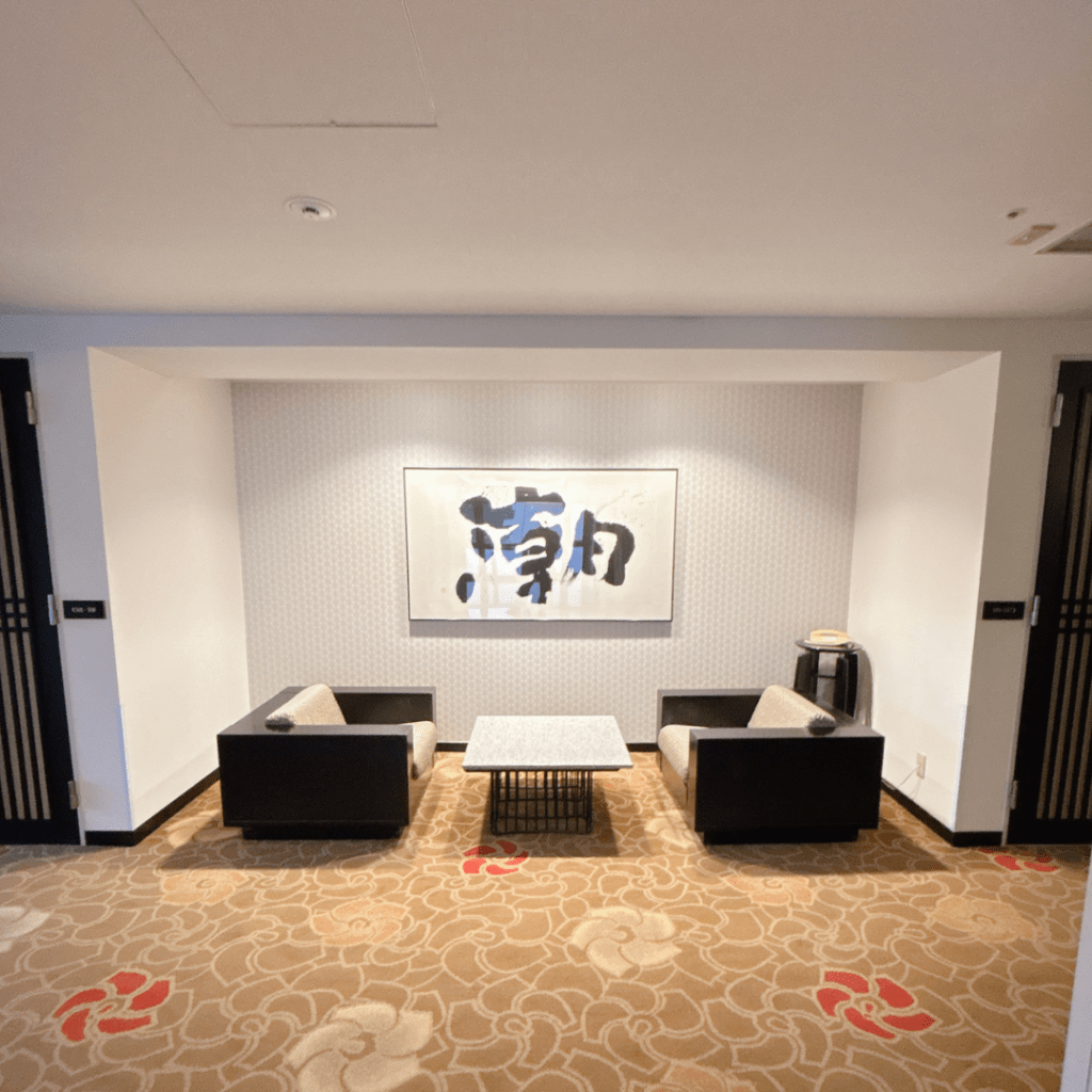 アオアヲナルトリゾート　館内エレベータフロアの様子を実際に撮影した画像