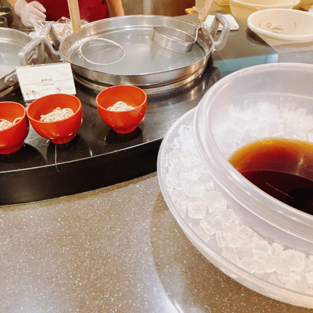 蓼科グランドホテル滝の湯　夕食ビュッフェのメニューを撮影した画像18