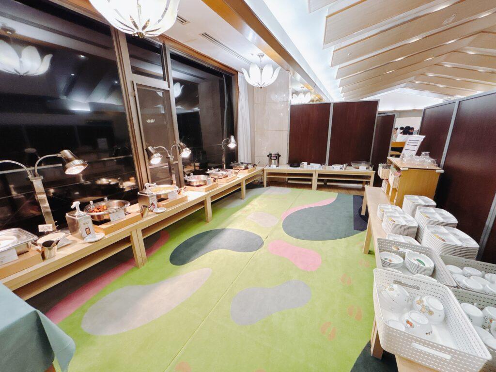 蓼科グランドホテル滝の湯　夕食ビュッフェのメニューを撮影した画像41