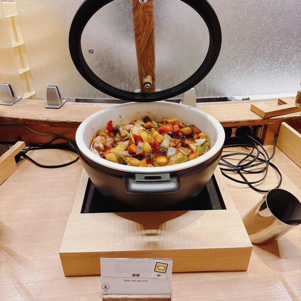 蓼科グランドホテル滝の湯　夕食ビュッフェのメニューを撮影した画像2